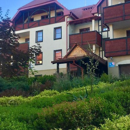 Apartament Parkowa Polana Z Ogrodem Apartment Polanica-Zdroj Exterior photo