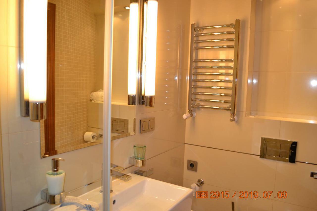 Apartament Parkowa Polana Z Ogrodem Apartment Polanica-Zdroj Exterior photo