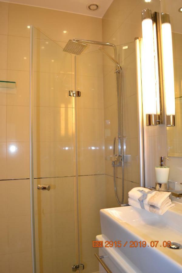 Apartament Parkowa Polana Z Ogrodem Apartment Polanica-Zdroj Exterior photo