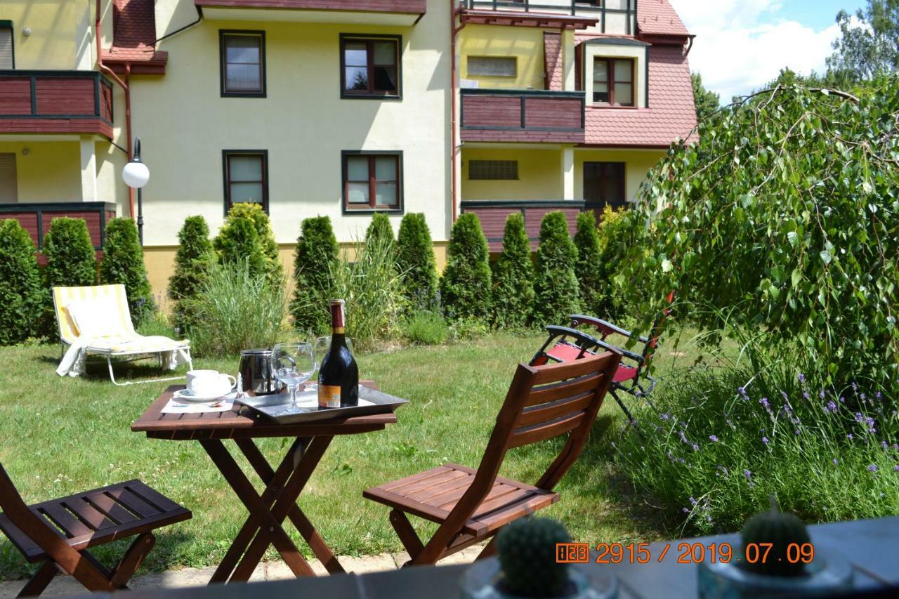 Apartament Parkowa Polana Z Ogrodem Apartment Polanica-Zdroj Exterior photo